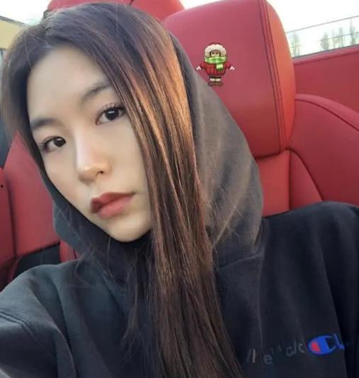 国产男人恋爱自拍视频,展现当代男性恋爱风采